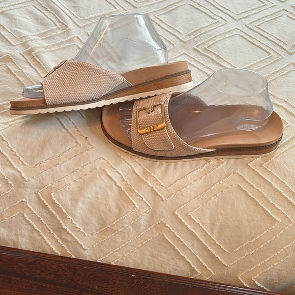 🌴🌴 Dr Scholl’s  originalist sandal - Picture 3 of 5
